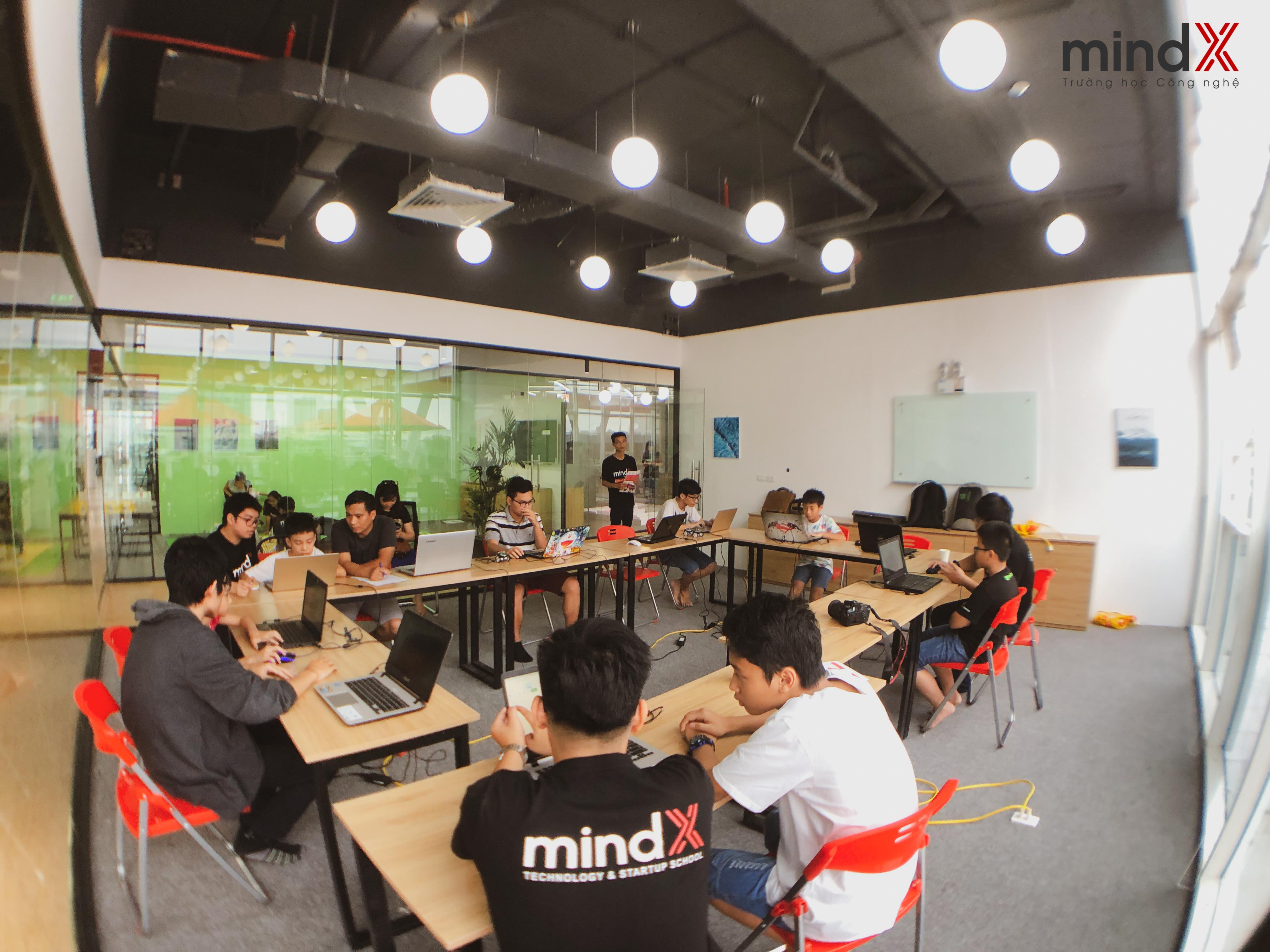 Học lập trình tại MindX